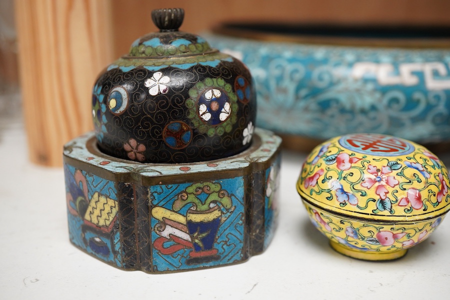 Canton enamel wine cups, European subjects and japanese cloisonne, tallest vase- 15cm high